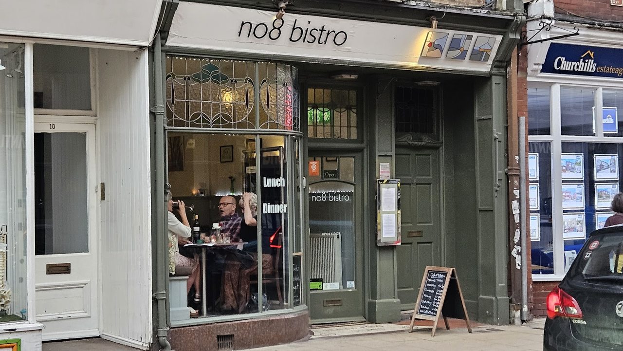 Cafe No 8 Bistro