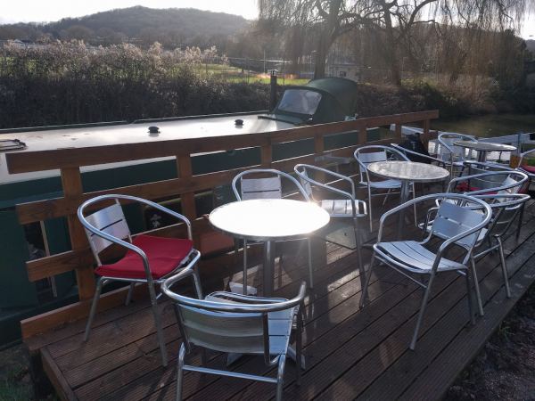 Cafe On The Barge