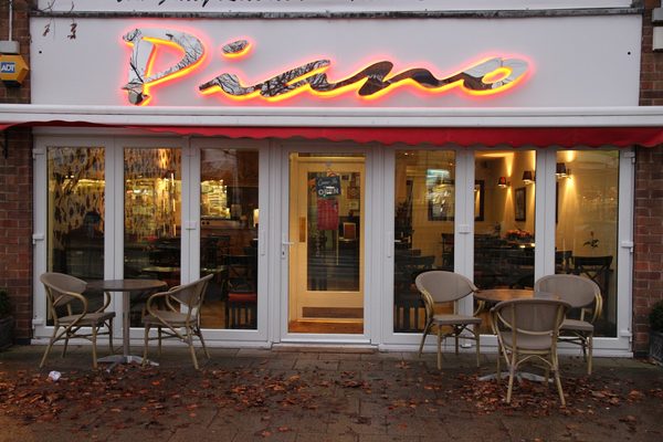 Cafe Piano