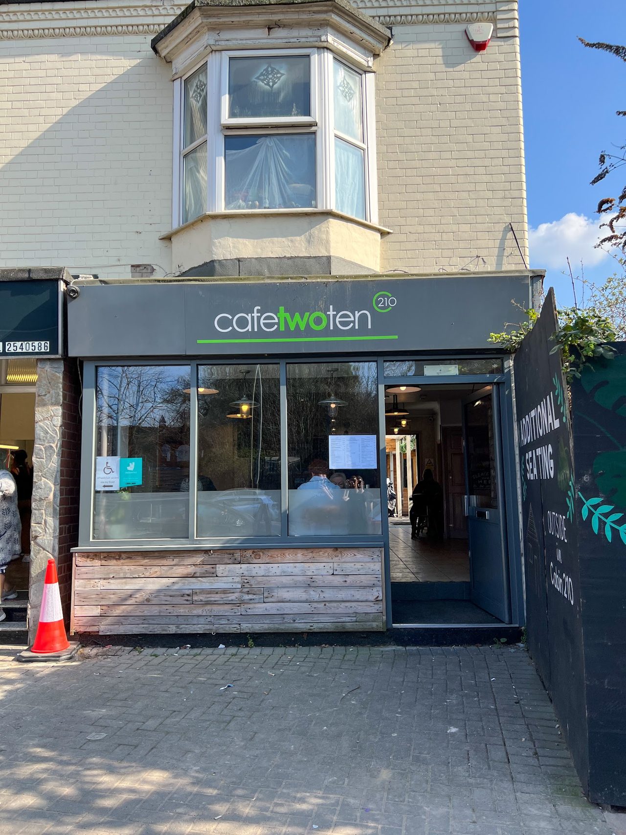 Cafe Two Ten