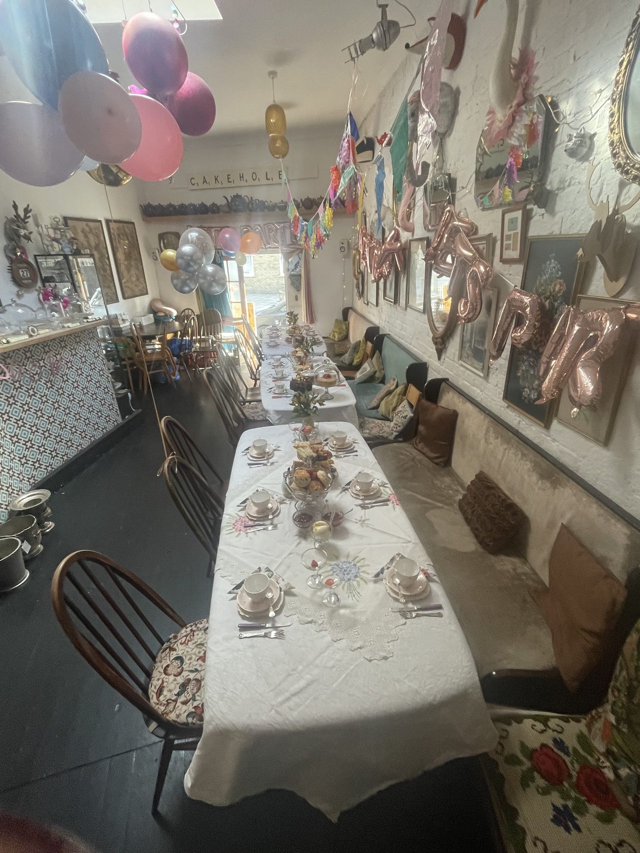 Cake Hole Cafe @ Vintage Heaven