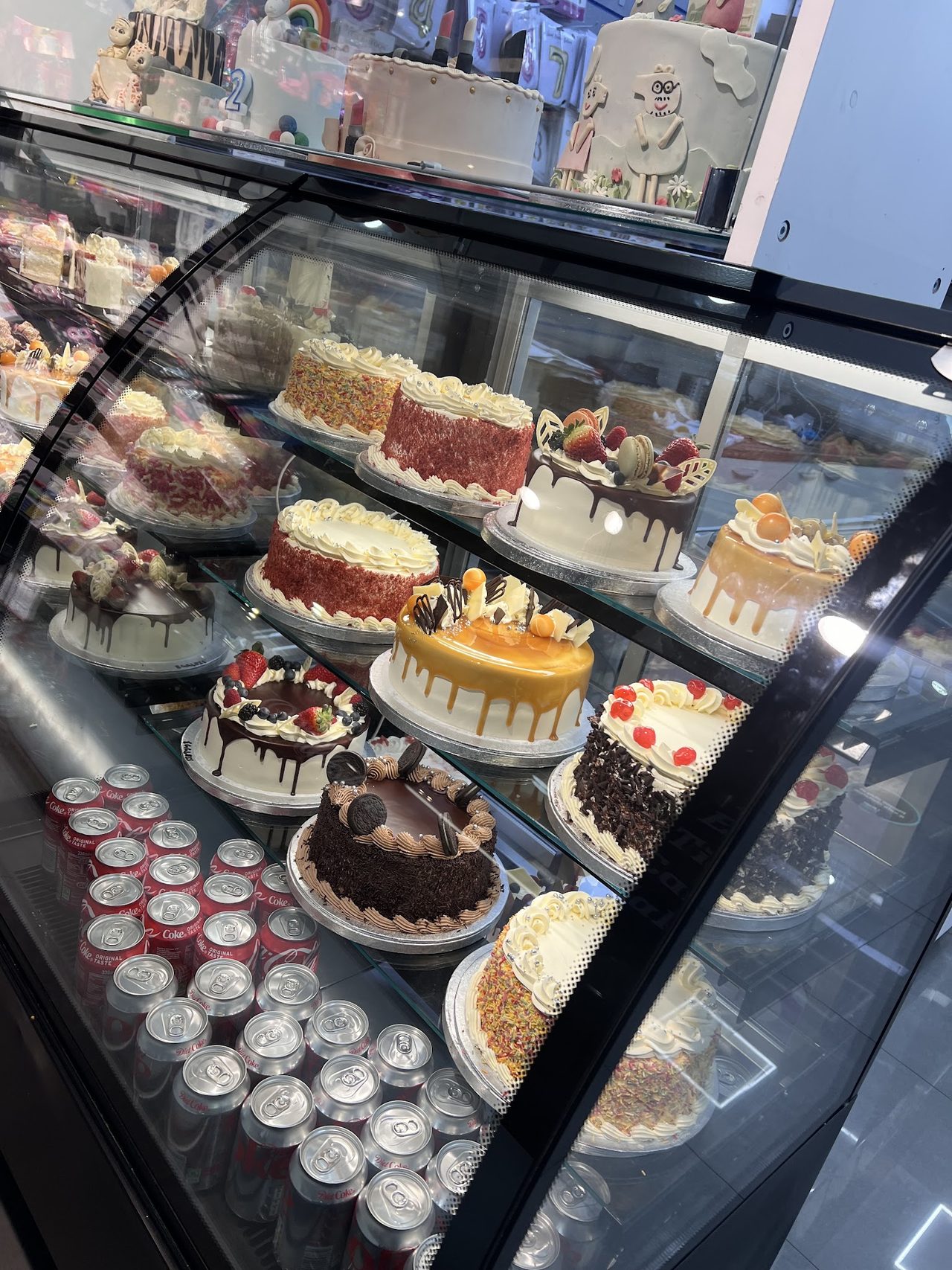 Cakes & Treats