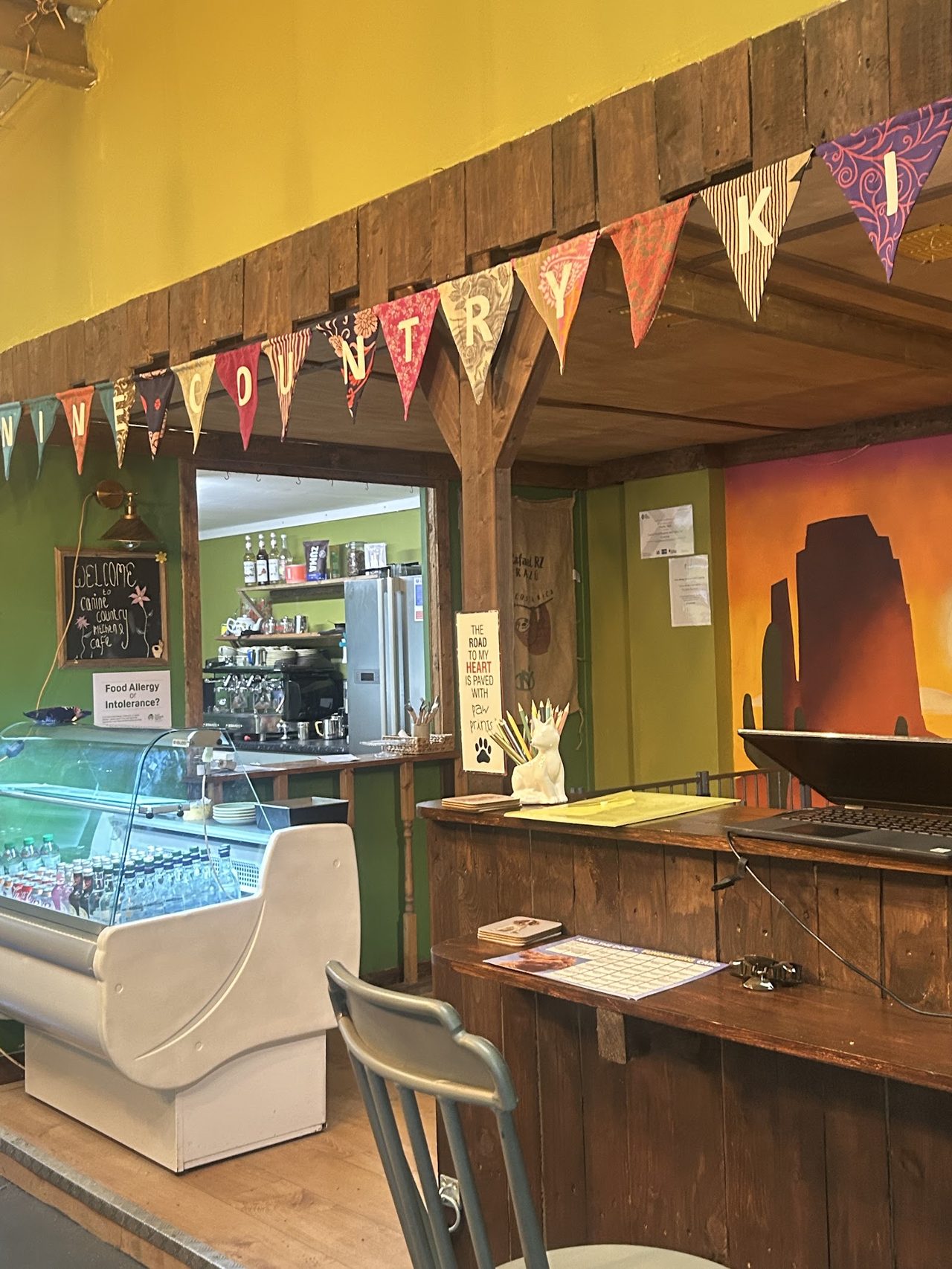 Canine Country Kitchen