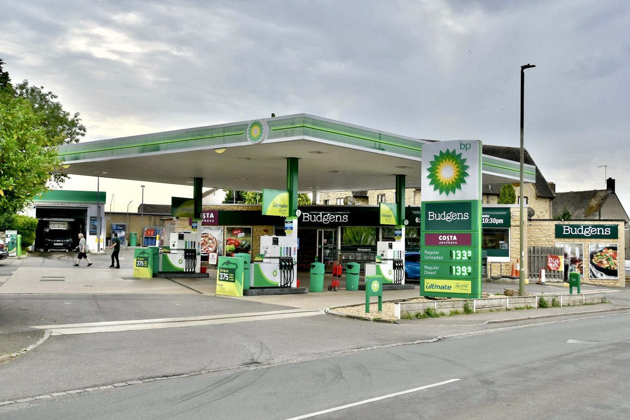 Cannon Pool Service Station