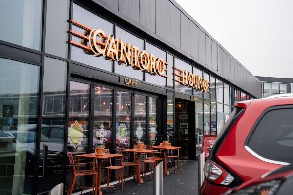 Cantoro Lounge