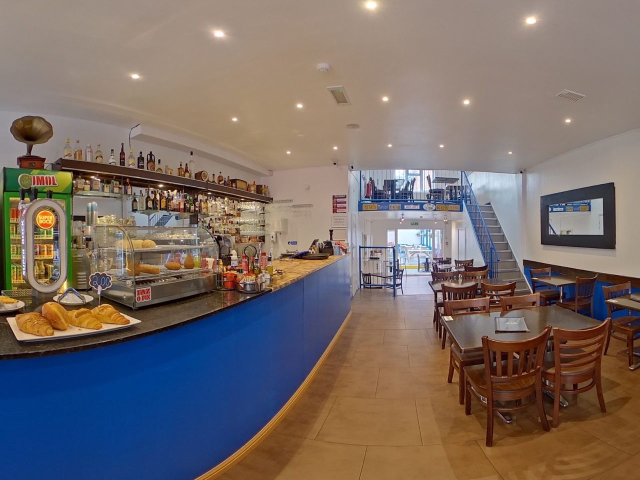 Casa Luso Brasileira Cafe - Restaurant
