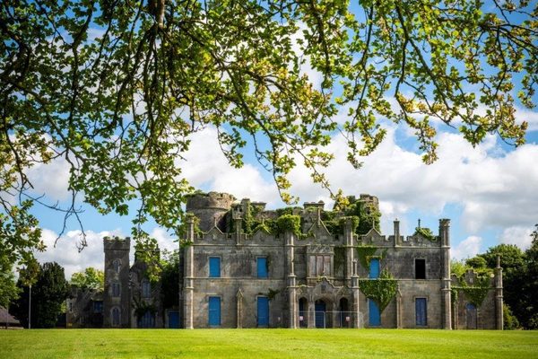 Castle Irvine, Necarne