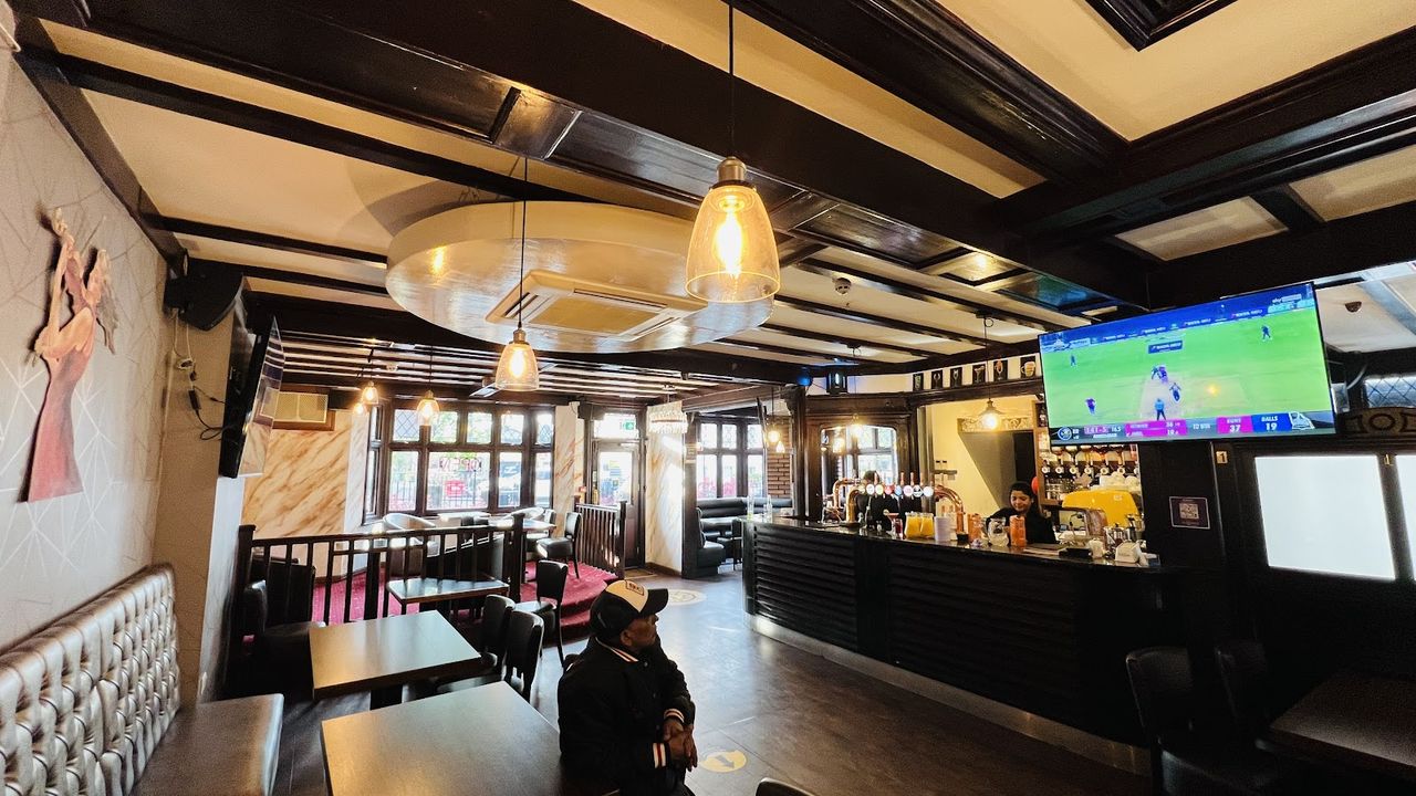 Casuarina Tree Restaurant & Bar