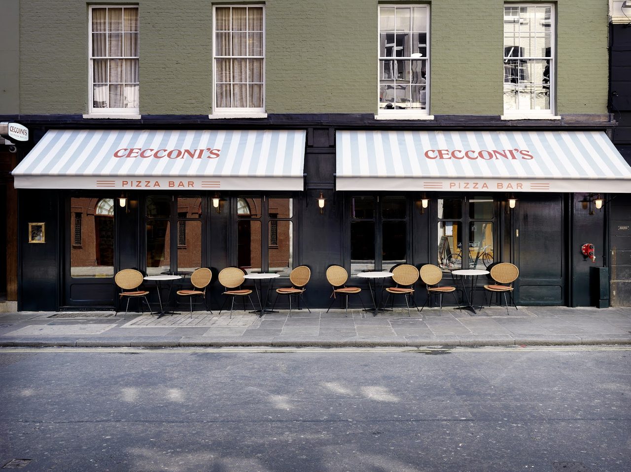Cecconi'S Pizza Bar
