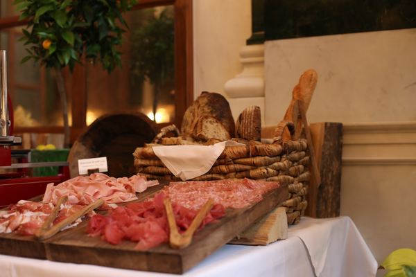 Cecconi’s Sunday Feast at The Ned London