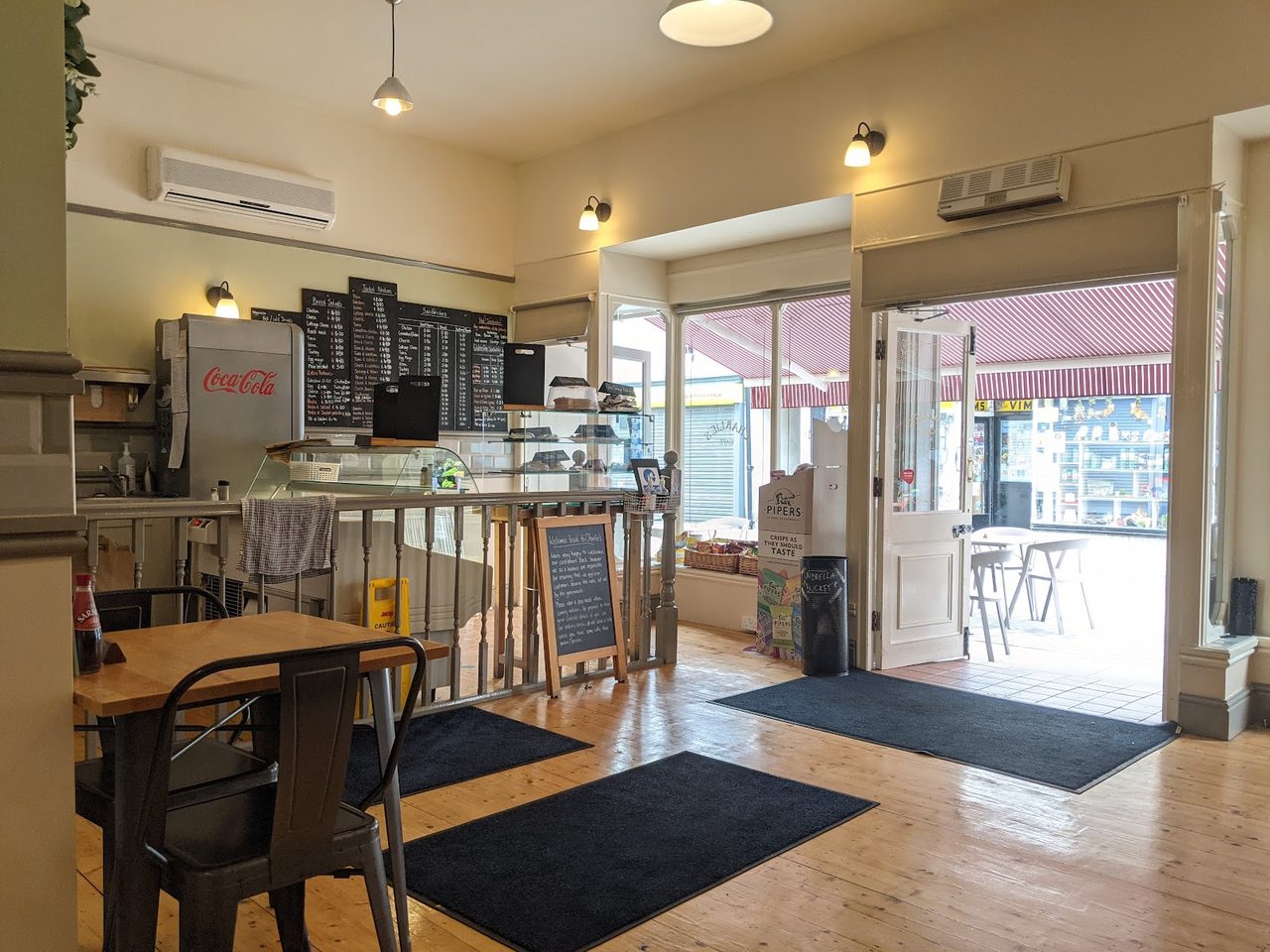 Charlies Cafe