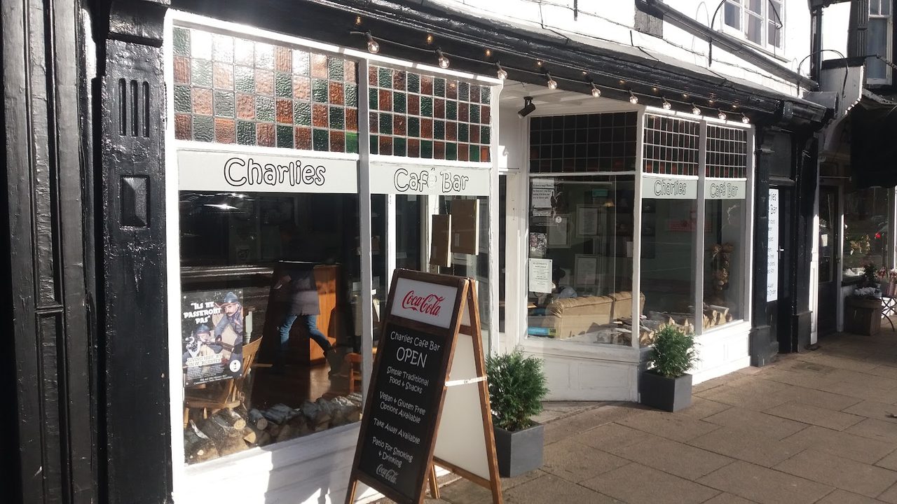 Charlies Cafe Bar