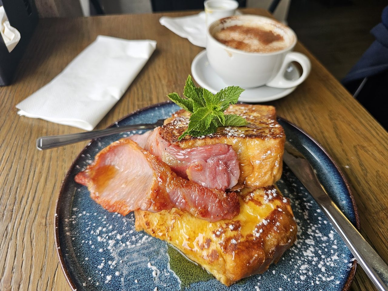 Chat & chill cafe