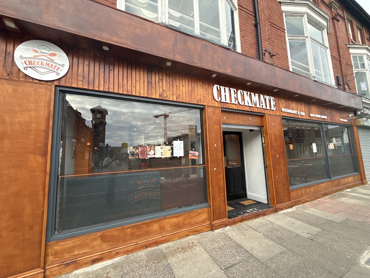 Checkmates Restaurant & Bar