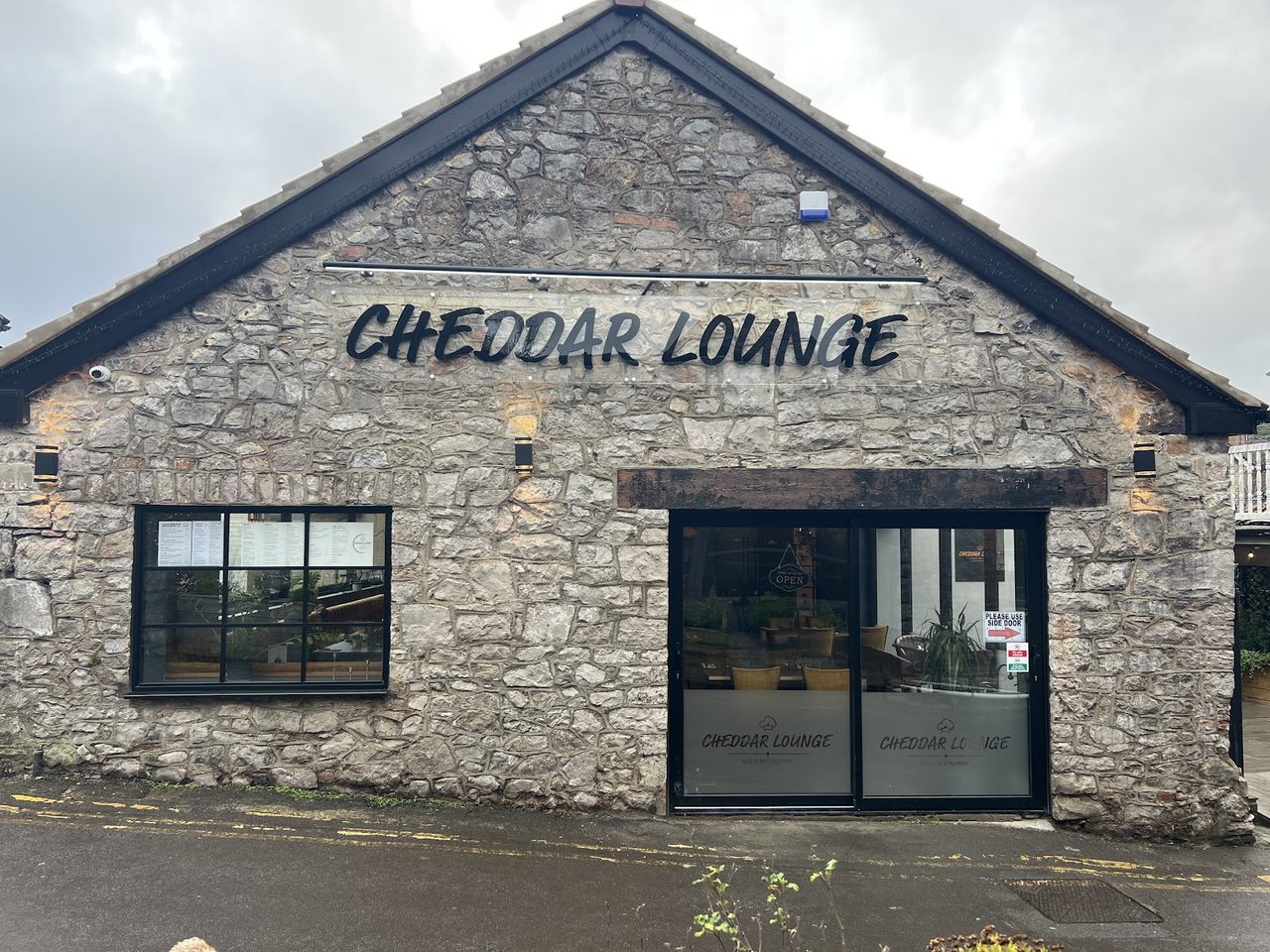 Cheddar Lounge