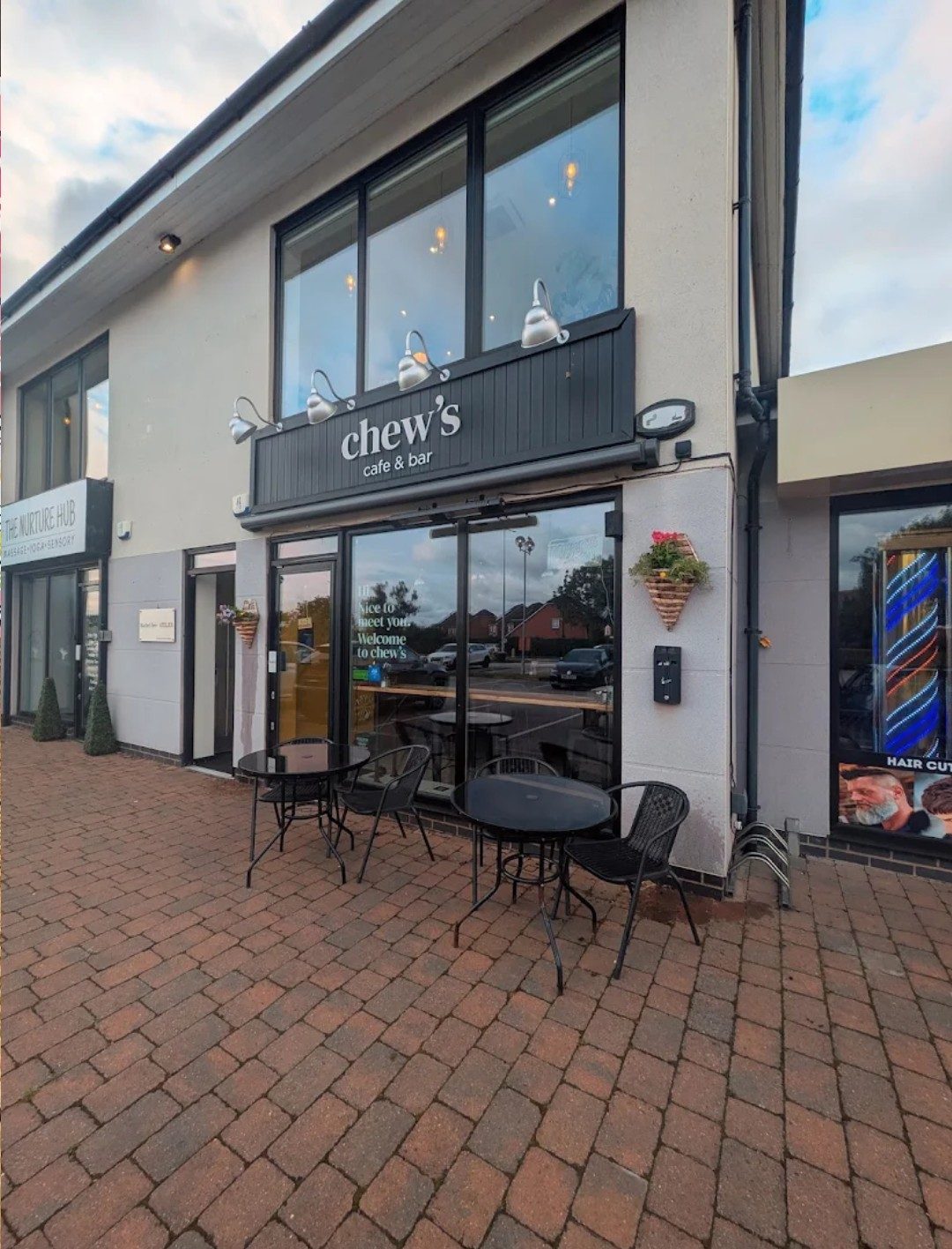 Chews Cafe \& Bar
