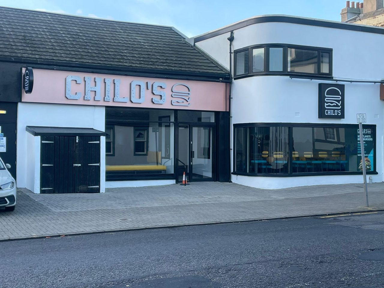 Chilo`s Burgers