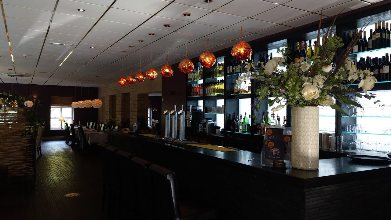 Cinnamon Lounge Bar