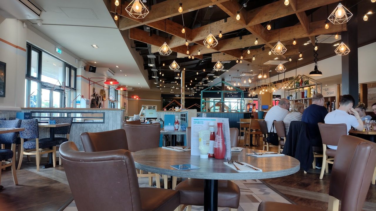 Coast House Bar & Grill,