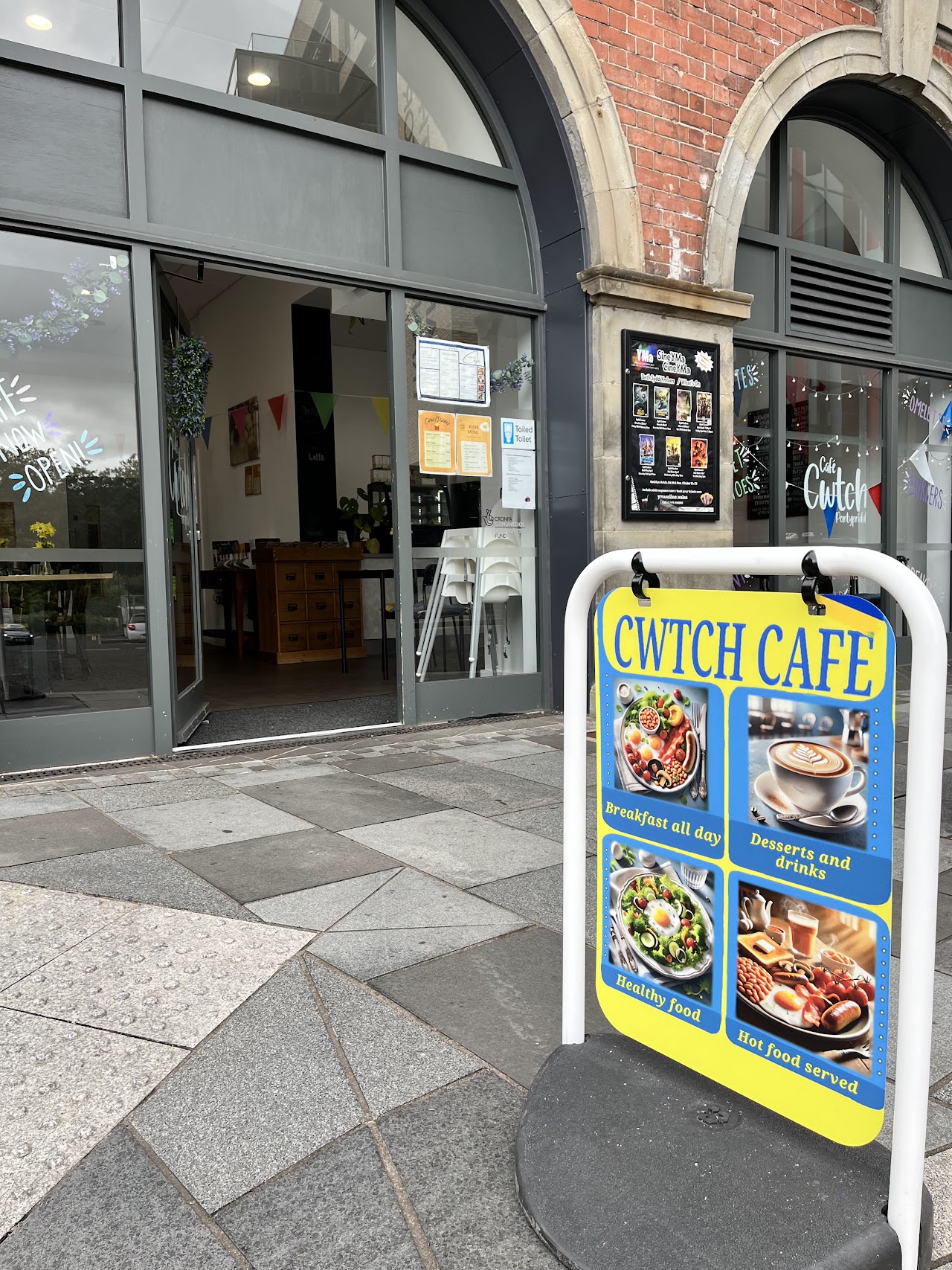 Coed Cafe