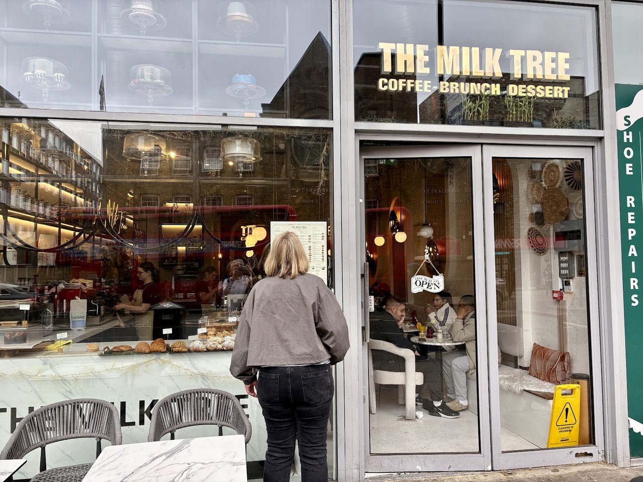 Communi-teas And Coffee
