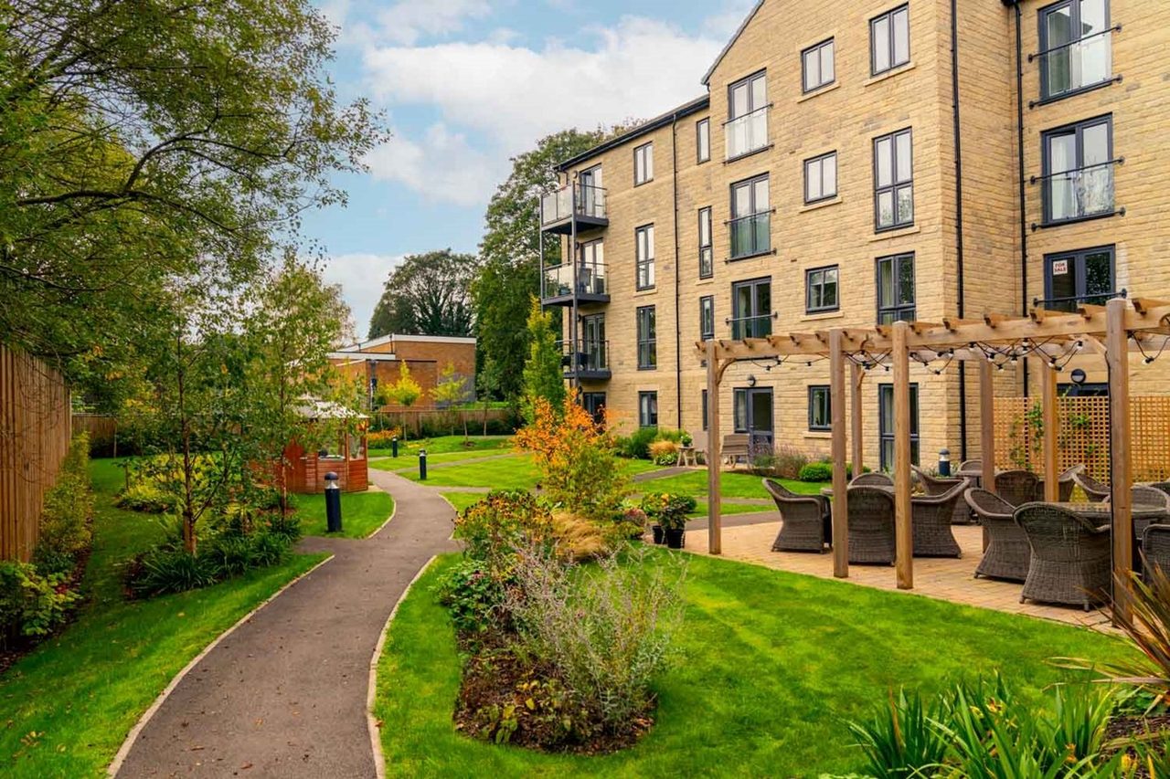 Compass at Aire Valley (White Oaks Senior Living)