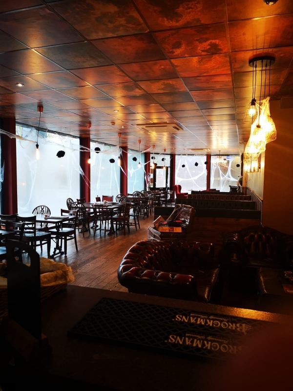 Copper Cogs Bar & Cafe