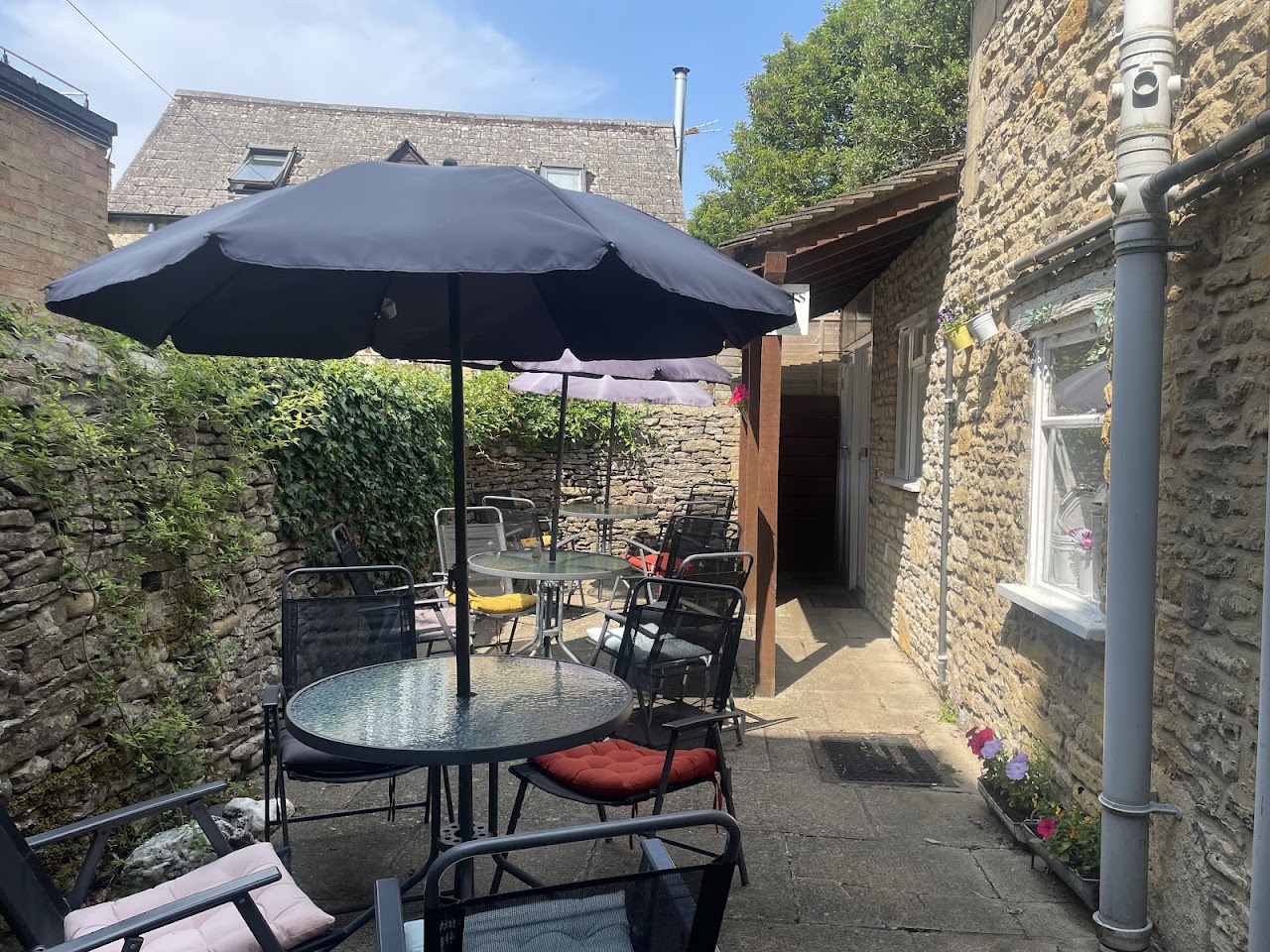 Cotswold Cafe & Tearoom