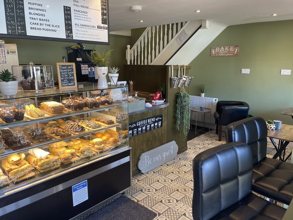 Cotswold Larder Cakery & Coffee Shop