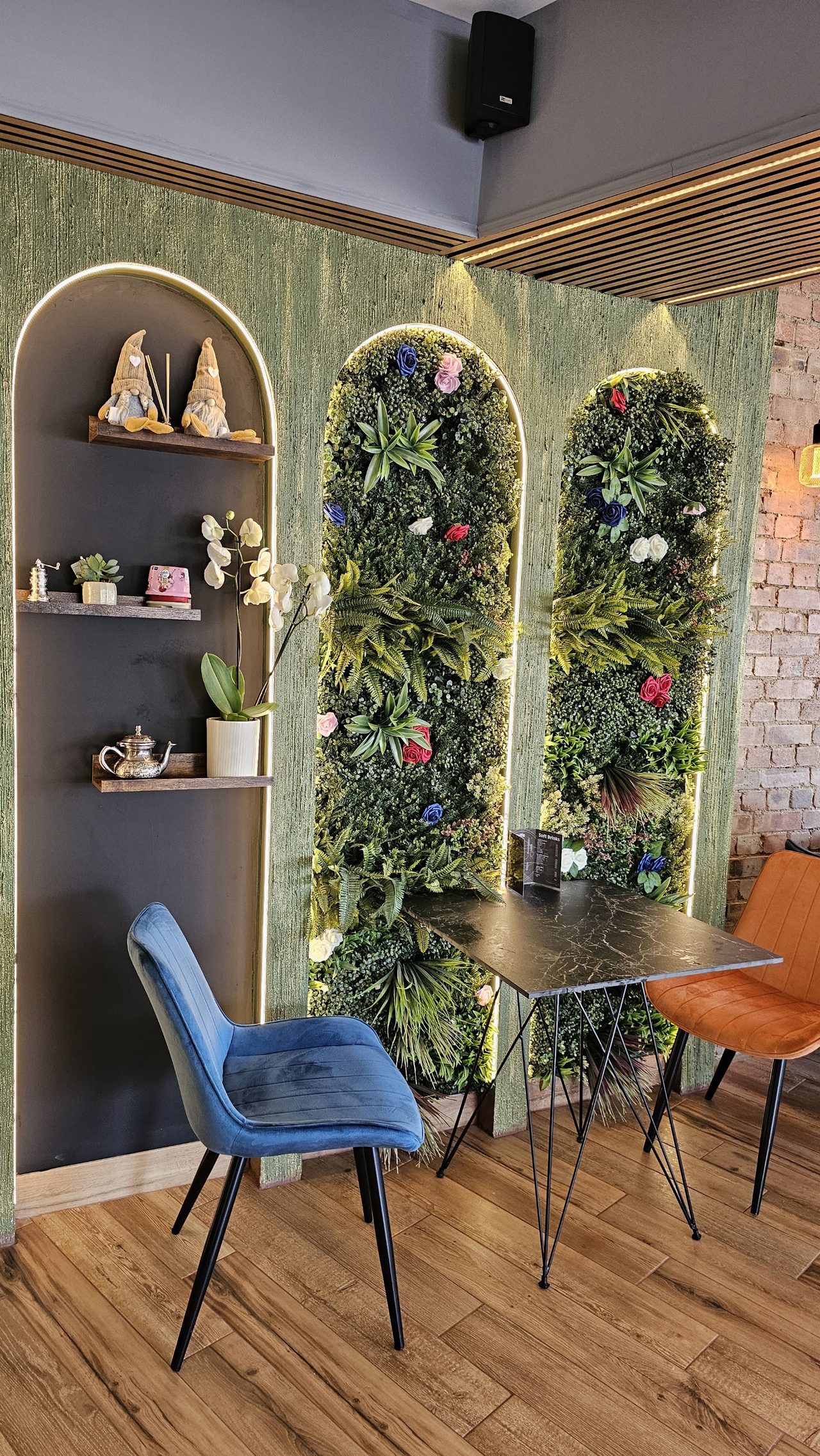 COZY CORNER