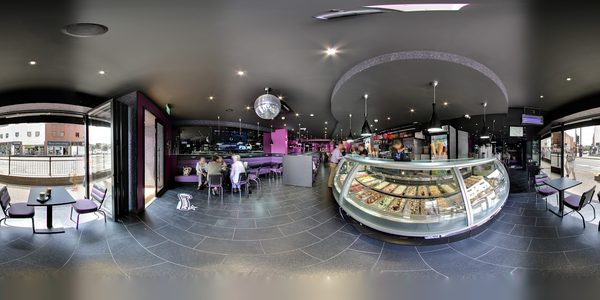 Creams Cafe