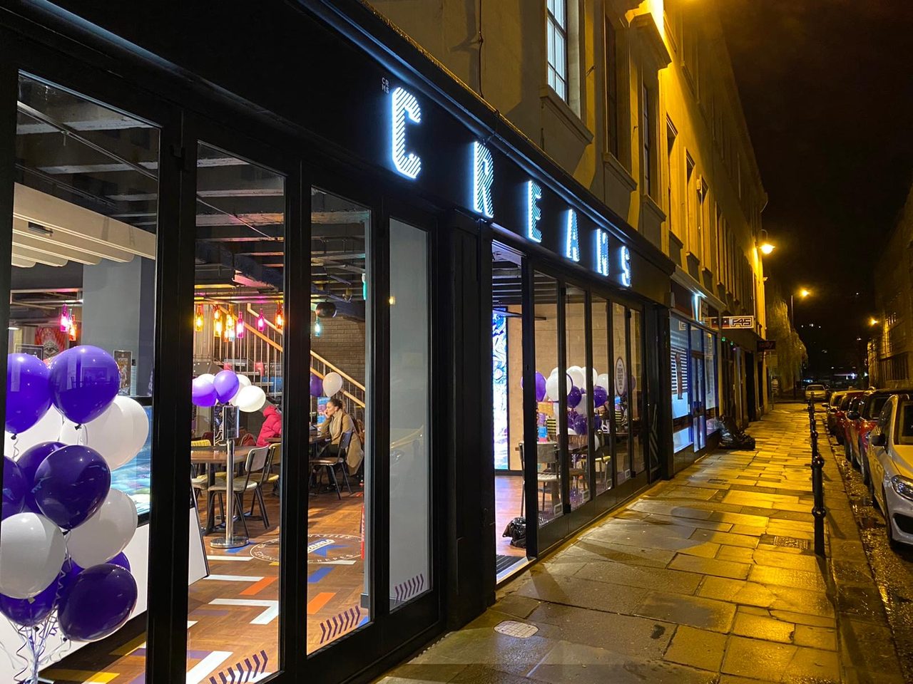 Creams Cafe
