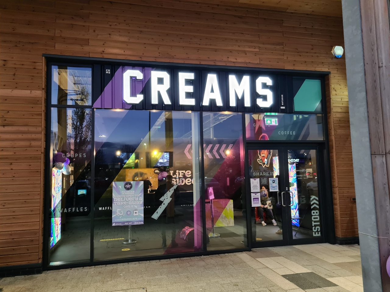 Creams Cafe