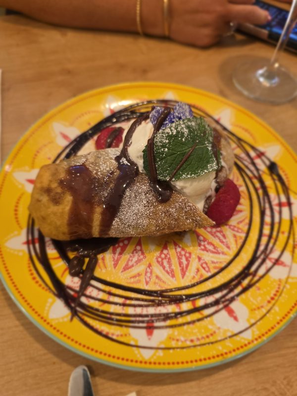 Creme & Co The Eatery