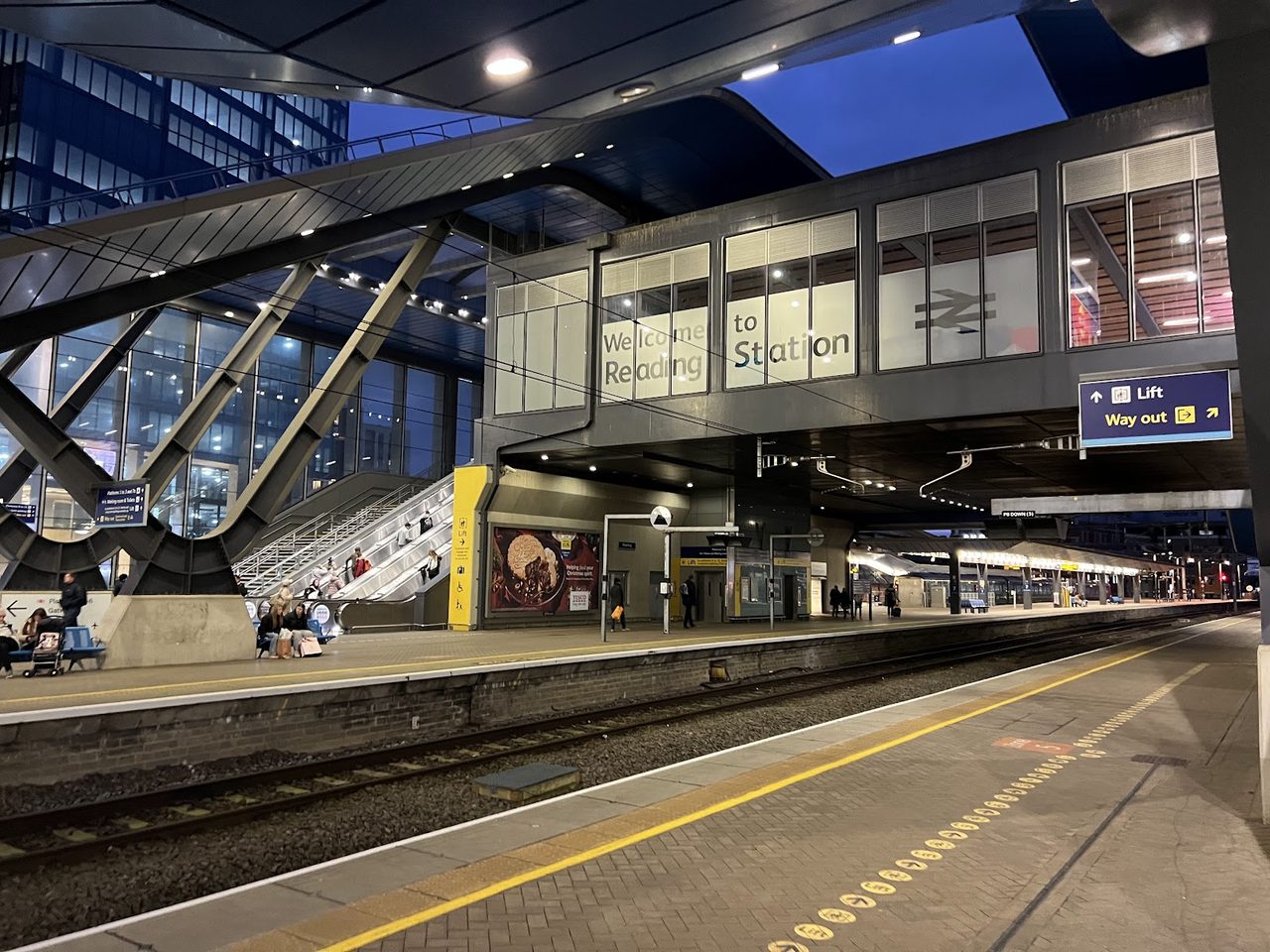 Cross Country Trains at Reading Rail Station
