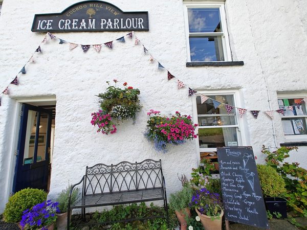 Cuckoo Hill View Ice Cream Parlour