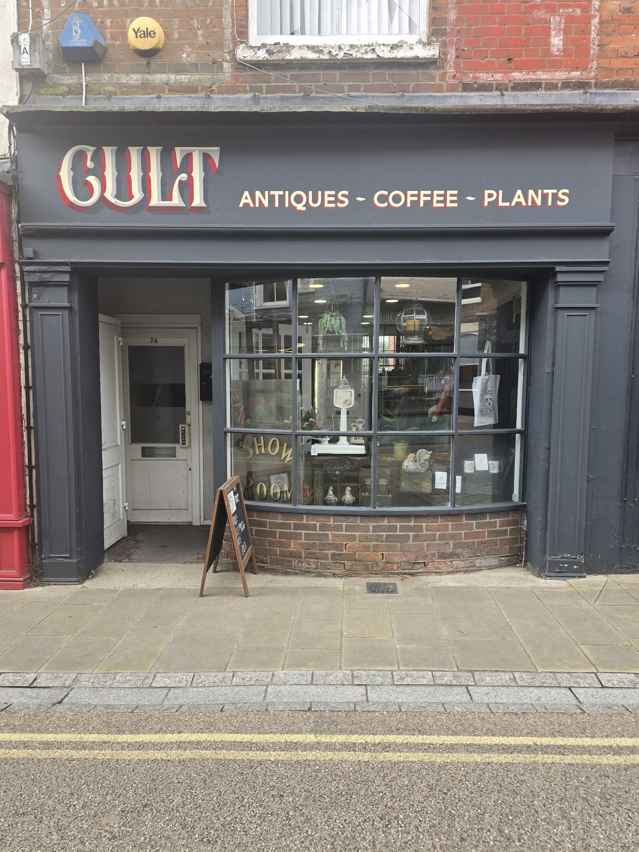 Cult Antiques