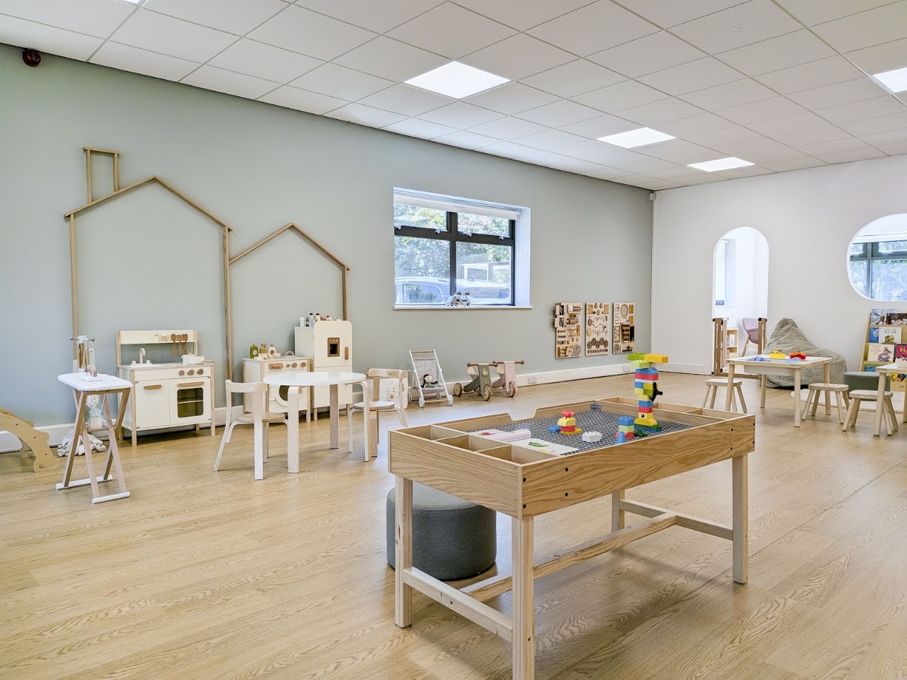 curious little ones play cafe