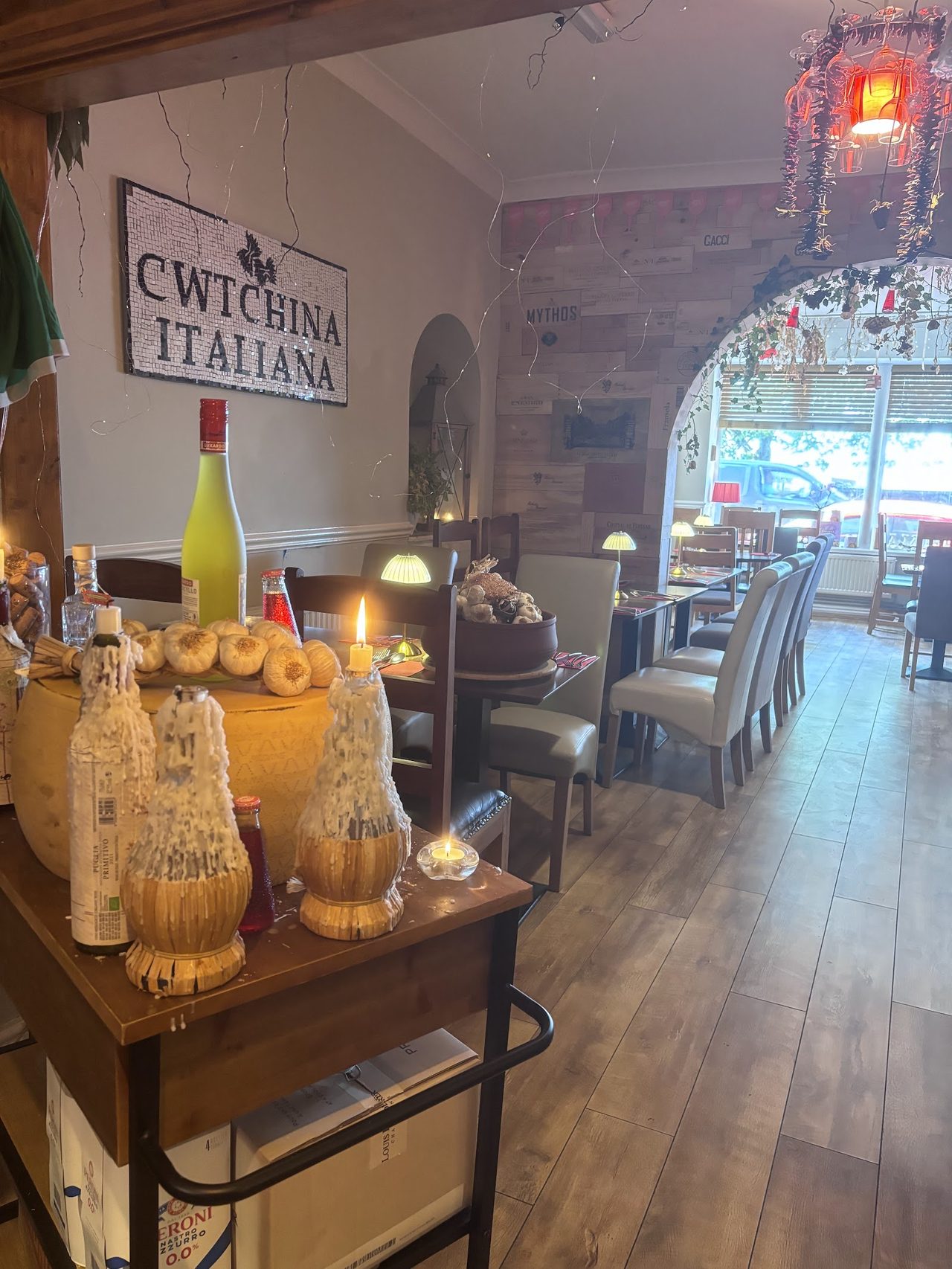 Cwtchina Italiana Ltd