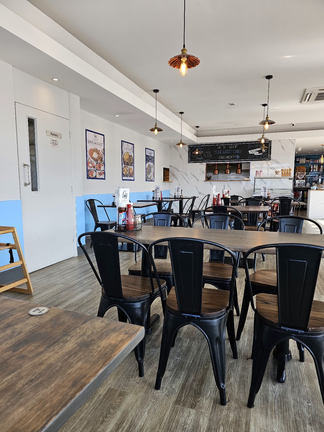 D J Foods Cafe
