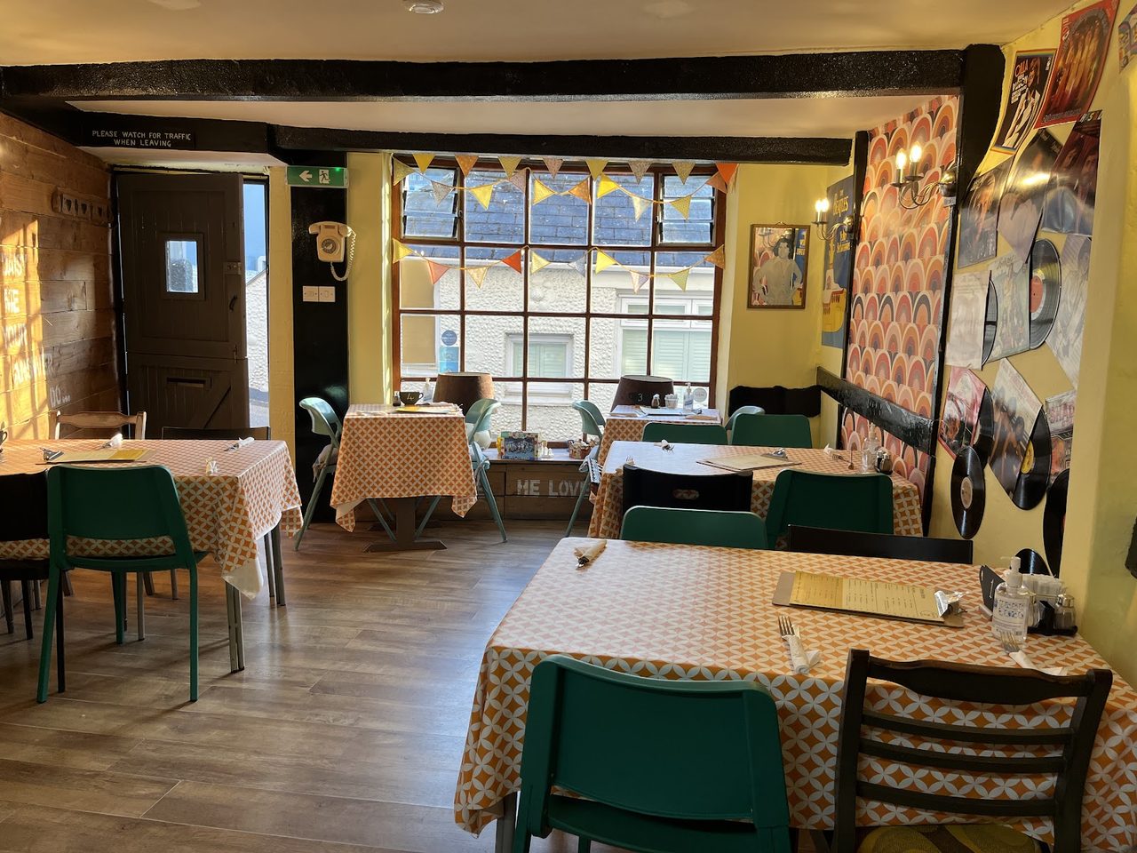 Daisy's Cafe