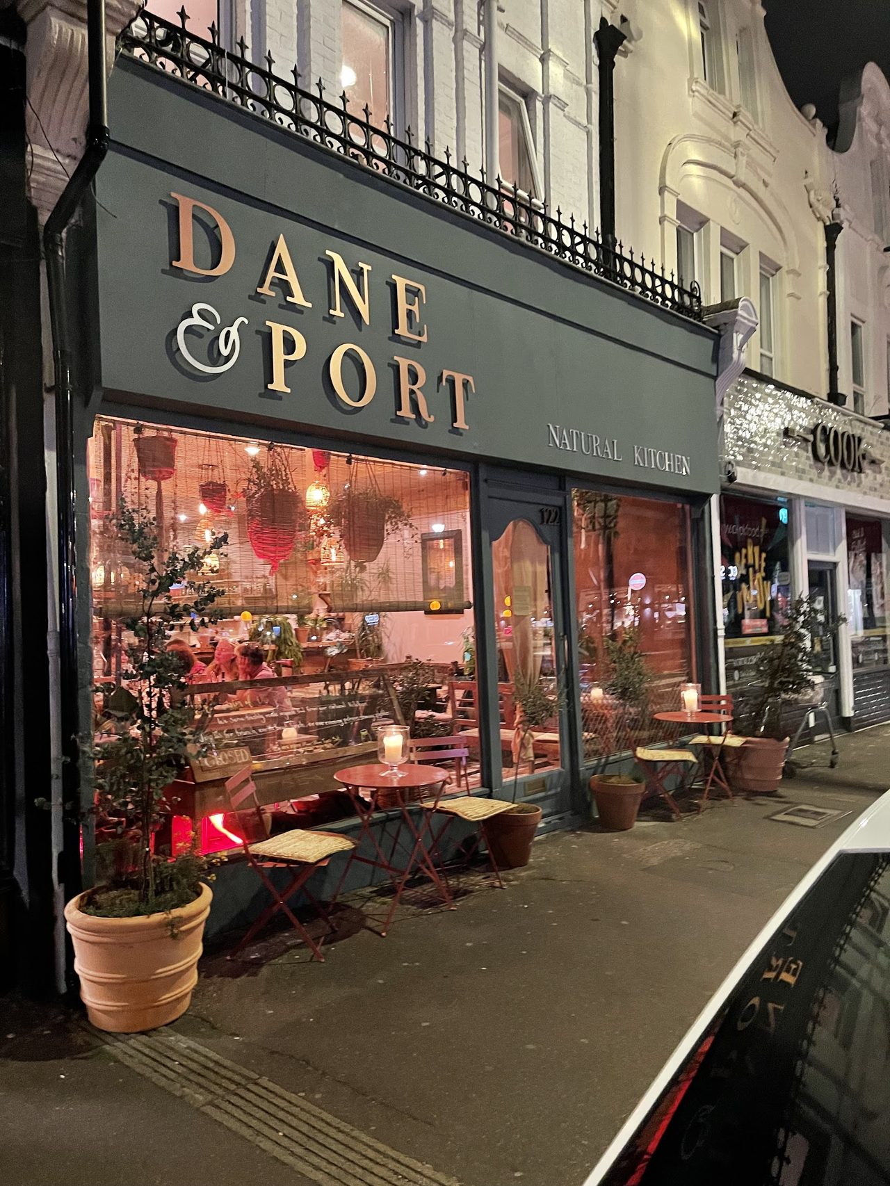 Dane & Port