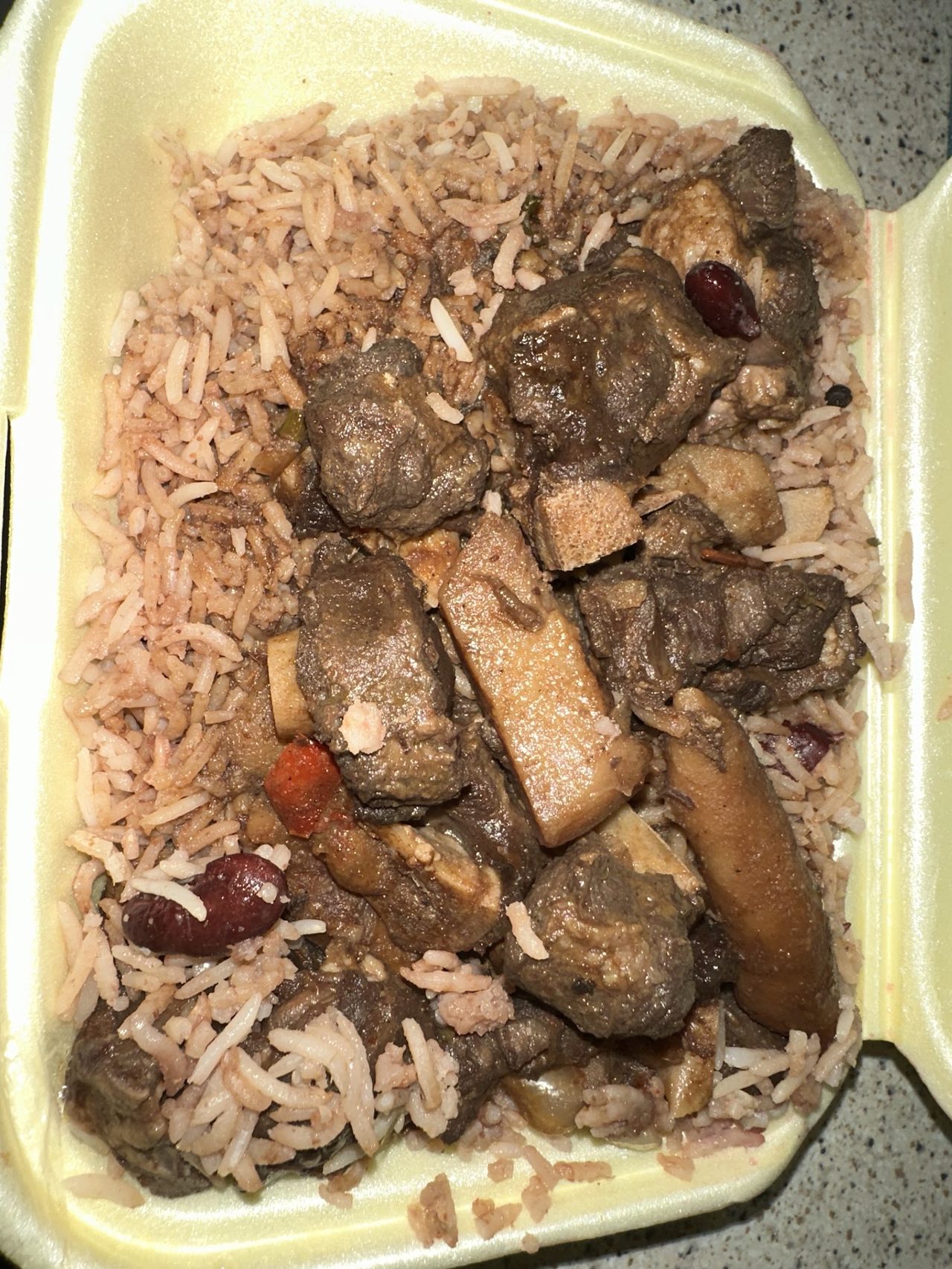 Dee's West Indies Bakery