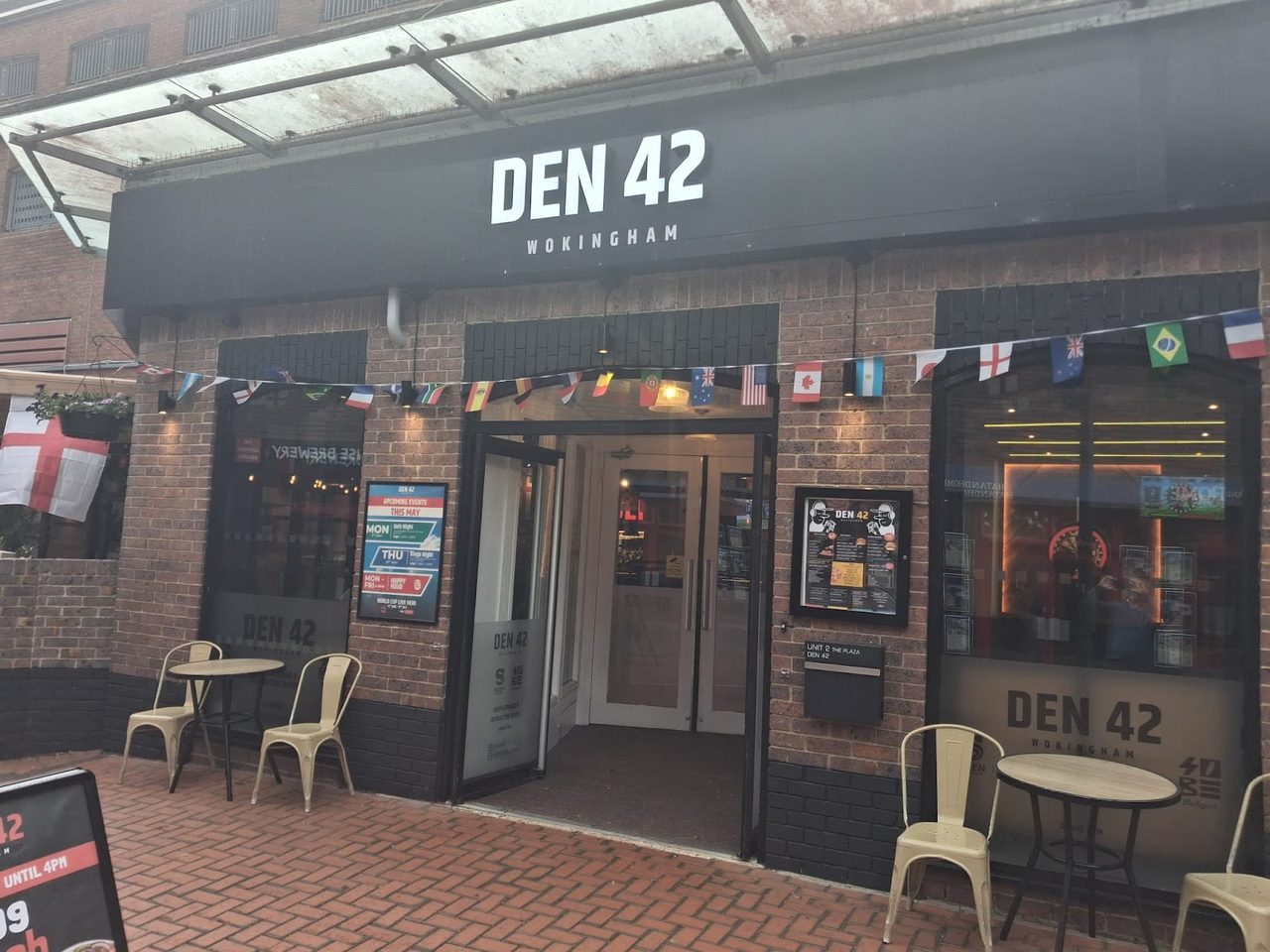 DEN 42 (Sobe Burger / Patty Guys / Chick n Bun)