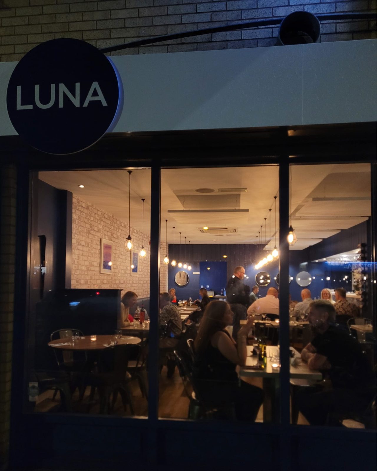 Dine at Luna Ltd