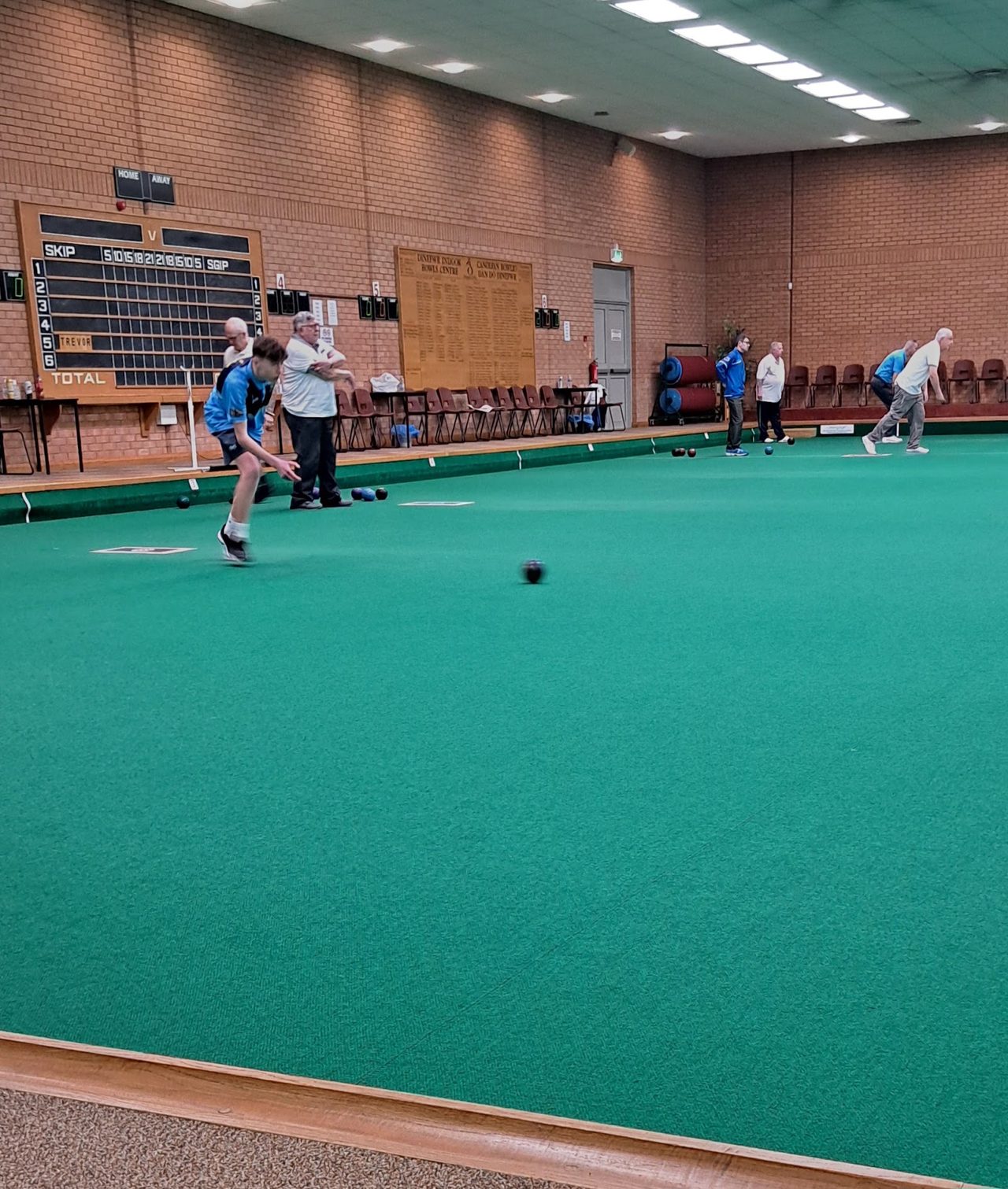 DINEFWR INDOOR BOWLS CENTRE