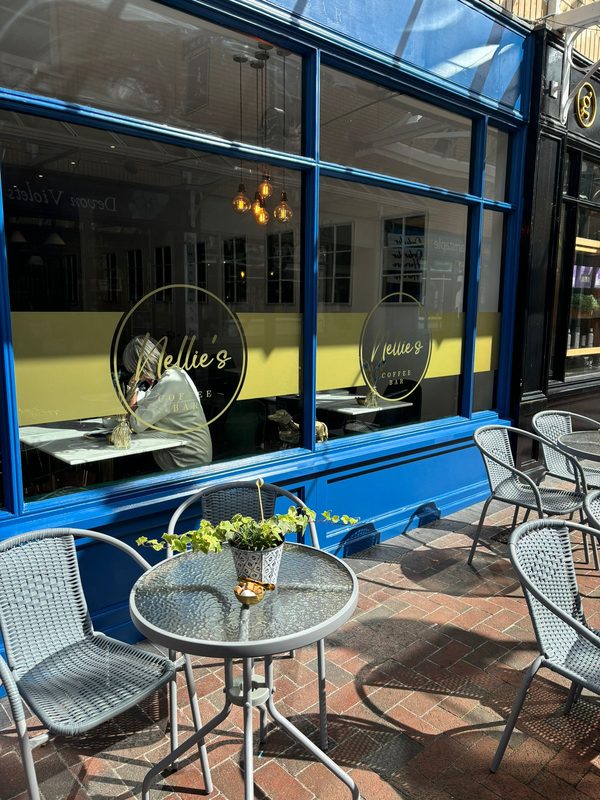 Dingles Coffee Bar