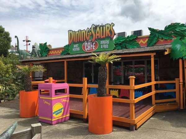 Dining-Saurs