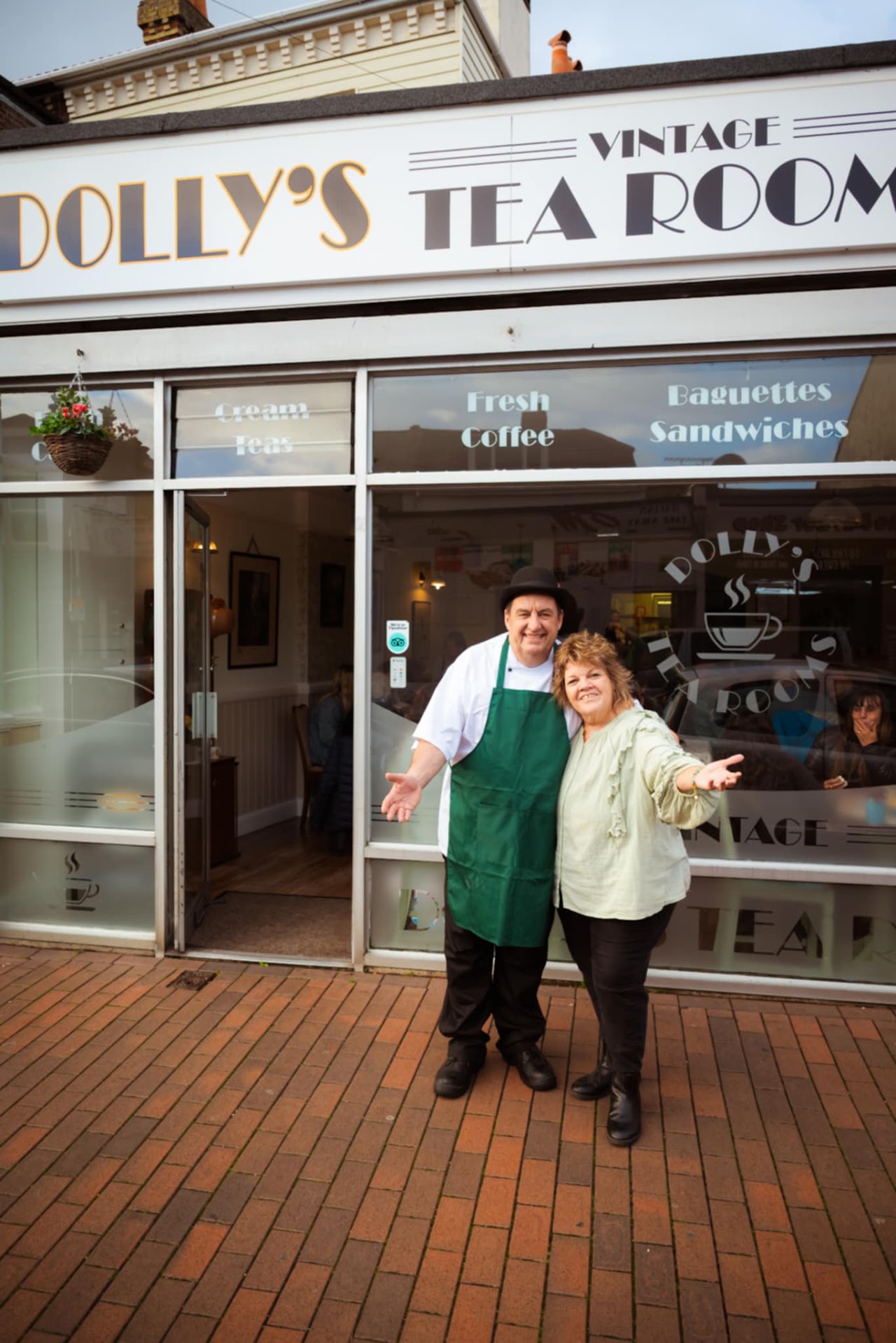 Dolly'S Vintage Tea Rooms