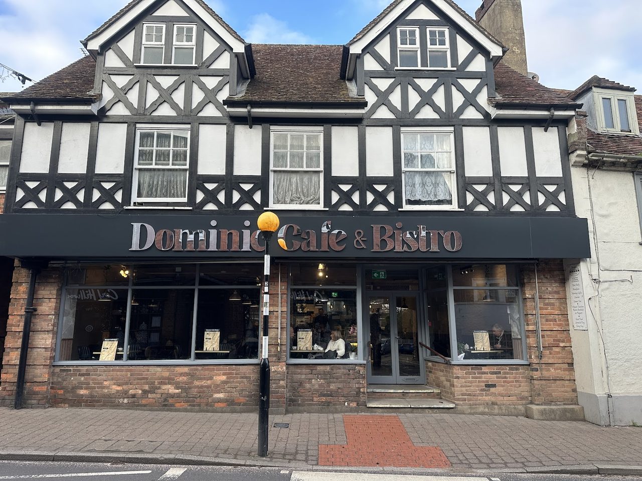 DOMINIC CAFE